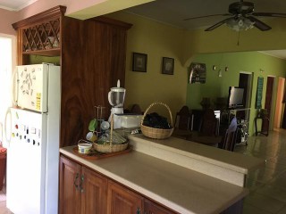 RUSSELL HILL, St. Elizabeth, Jamaica - House for Sale